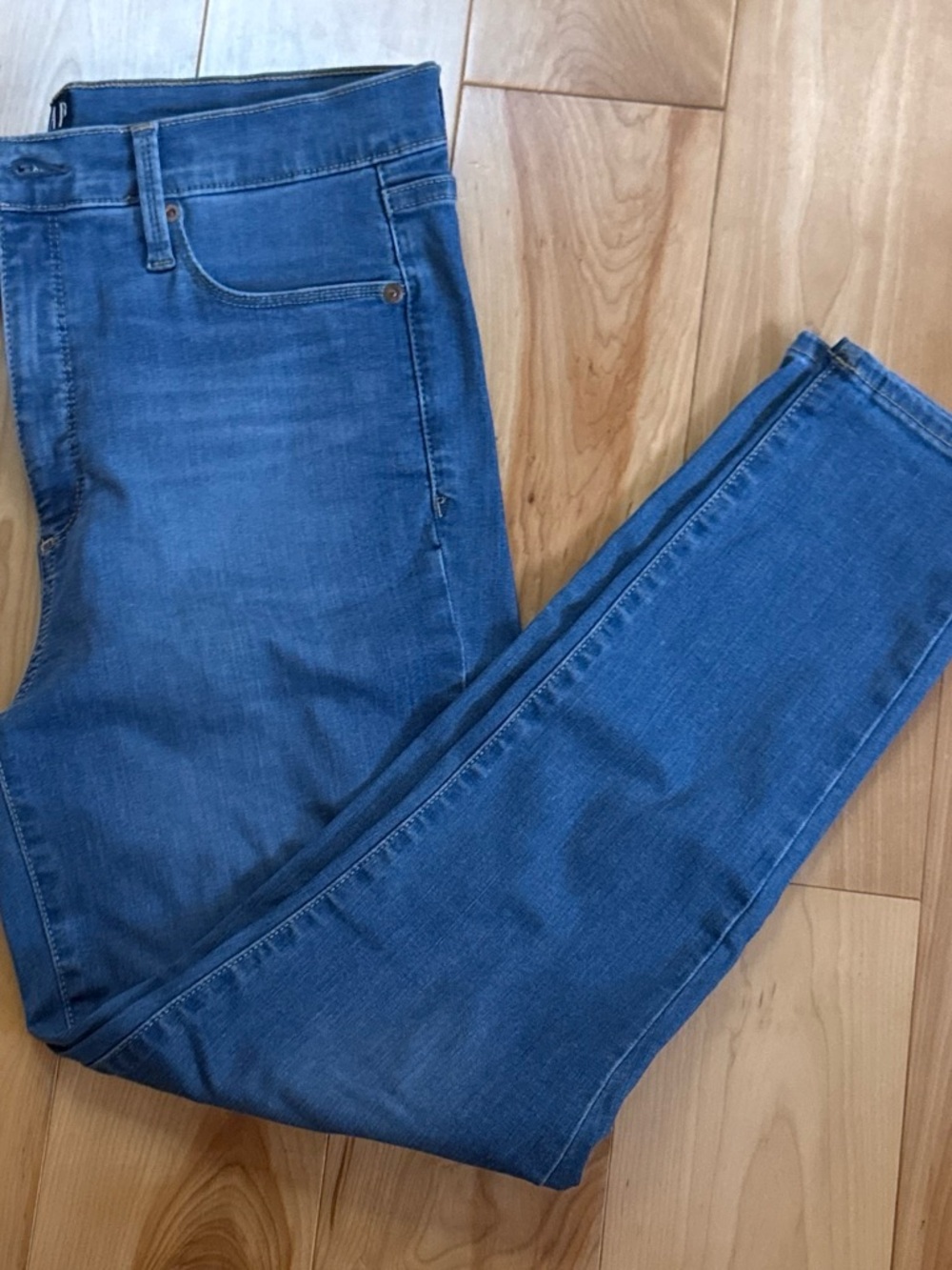 Gap Classic Blue Women's Slim Jeans